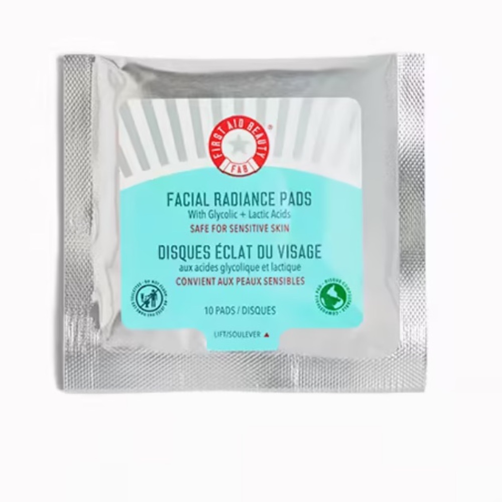 FIRST AID BEAUTY 10ct
Facial Radiance Pads